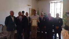 2/08/2022 - Pesaro - Consegna pergamena a Socio Onorario e tessera ANPS al neo Questore di Pesaro