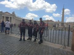 Assistenza alla popolazione per le elezioni del Santo Padre