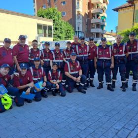 Spettacolo pirotecnico lungo il fiume di Sesto Calende