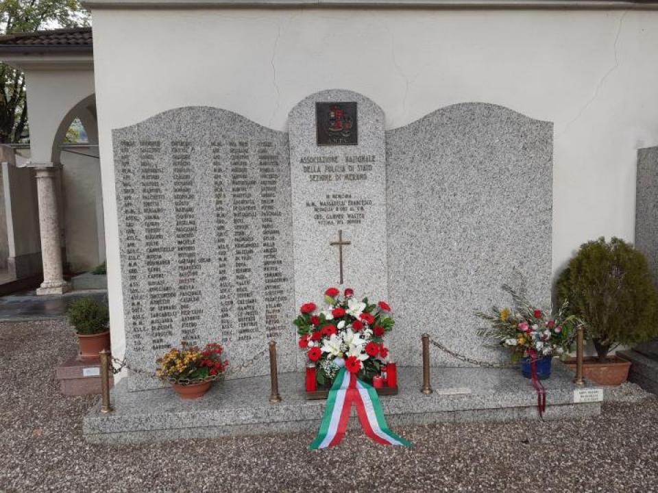 Commemorazione in memoria dei caduti e dei defunti della Polizia di Stato.