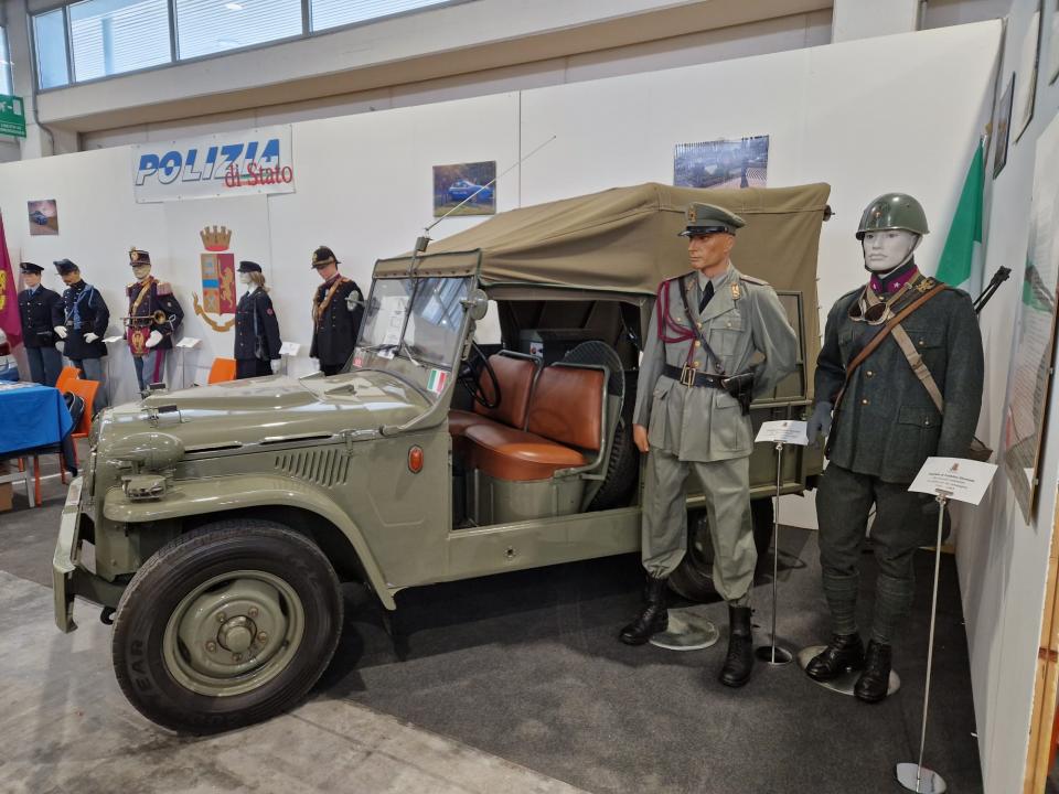 L a Sezione ANPS di Pordenone ha partecipato alla Fiera del Nord Est Colleziona UniformExpo