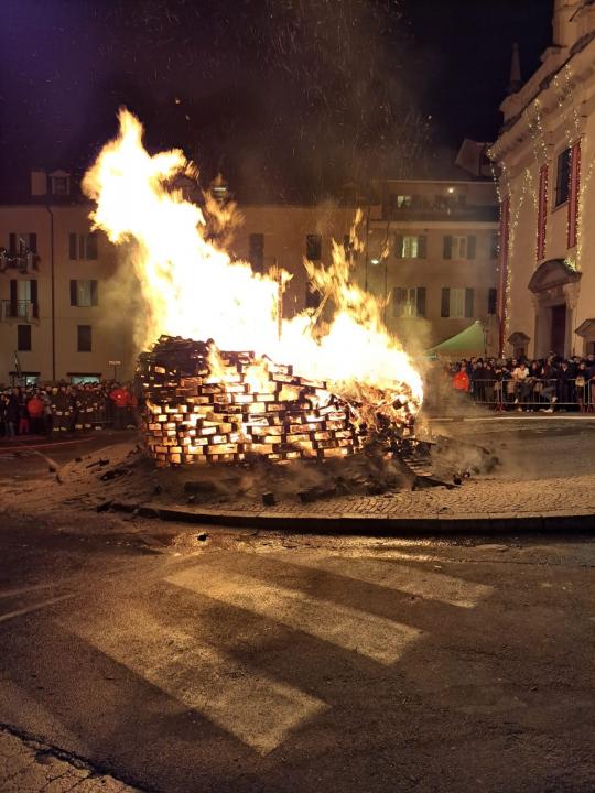 Varese - Falò di Sant'Antonio