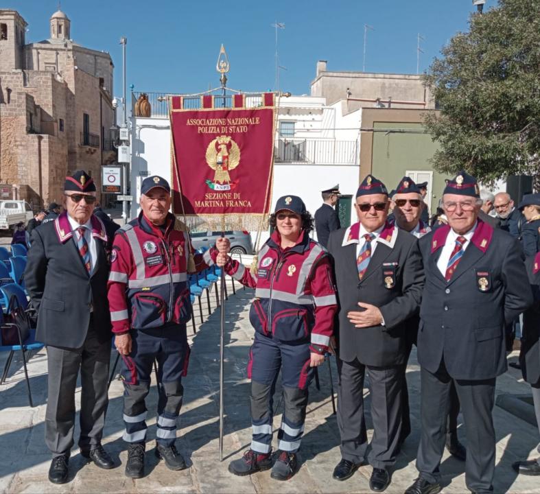 Apposizione di un targa a Maruggio (TA) a ricordo di Giovanni Palatucci.