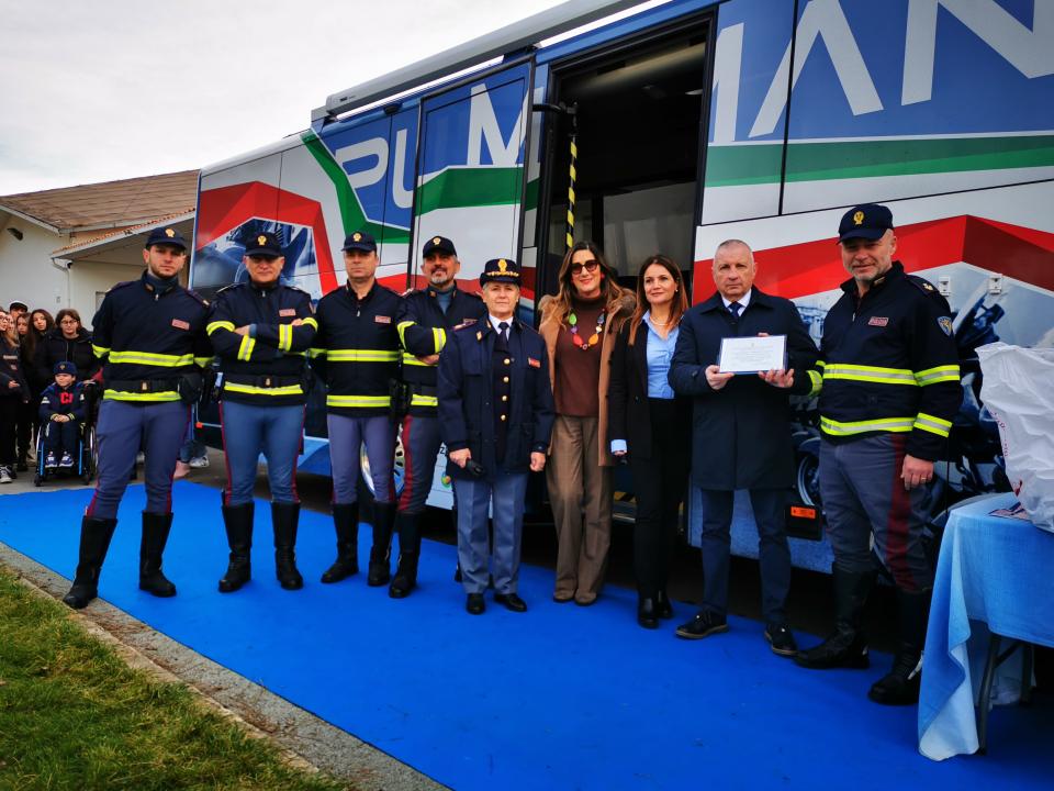 Pullman Azzurro della Polizia Stradale