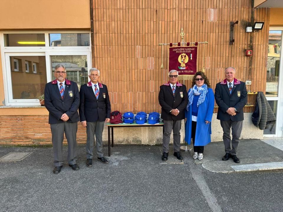 Il 5 aprile 2024 il pullman azzurro della Polizia Stradale alla scuola elementare 