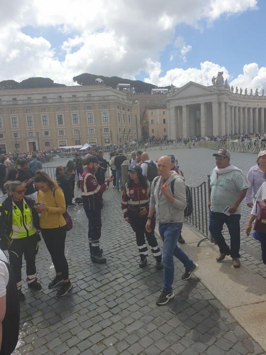 Assistenza alla popolazione per le elezioni del Santo Padre