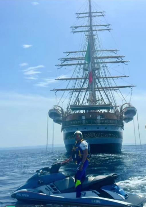 Visita alla Nave scuola Amerigo Vespucci a Napoli