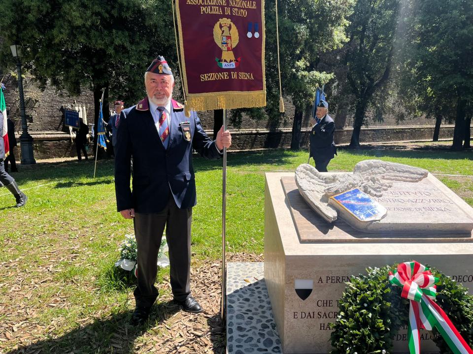 Eretto a Siena Monumento ai Caduti Decorati di Medaglia al Valore