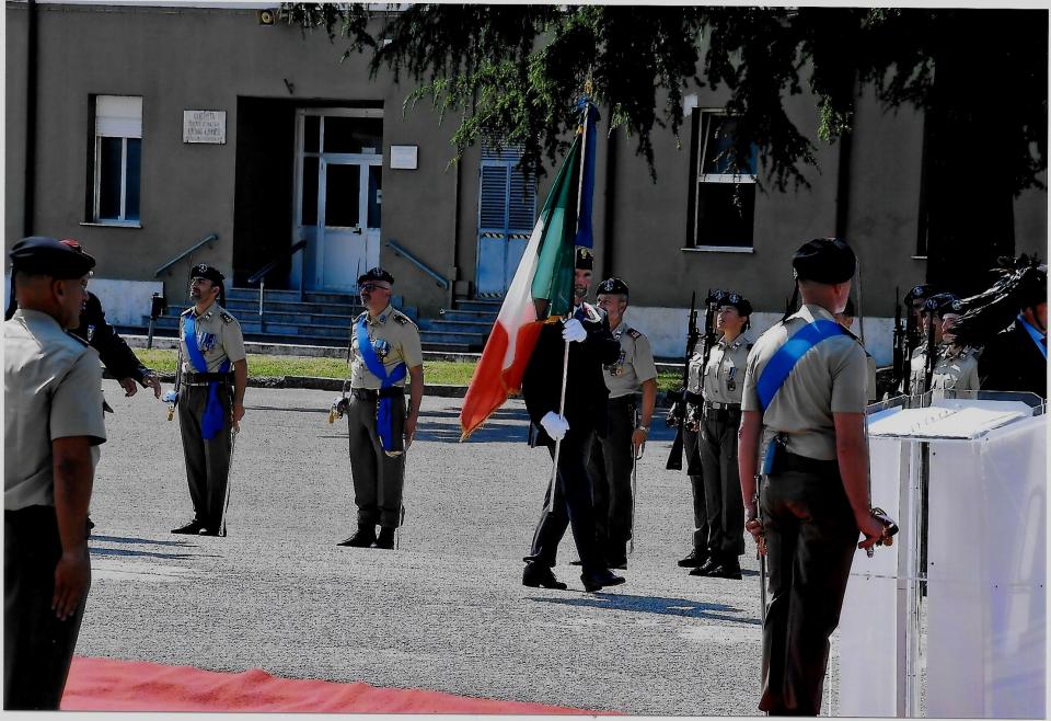 Cambio del Comandante del 235° Reggimento