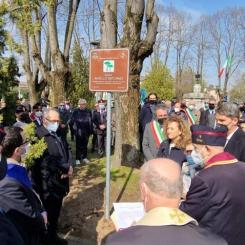 Borgo Virgilio (MN)  Intitolazione del parco pubblico alla memoria del Sov.te Aniello Saturno